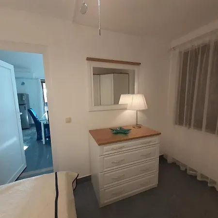 Romantic By The Apartman