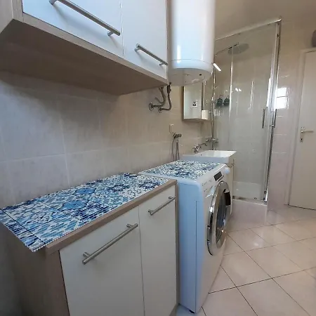 Romantic By The Apartman